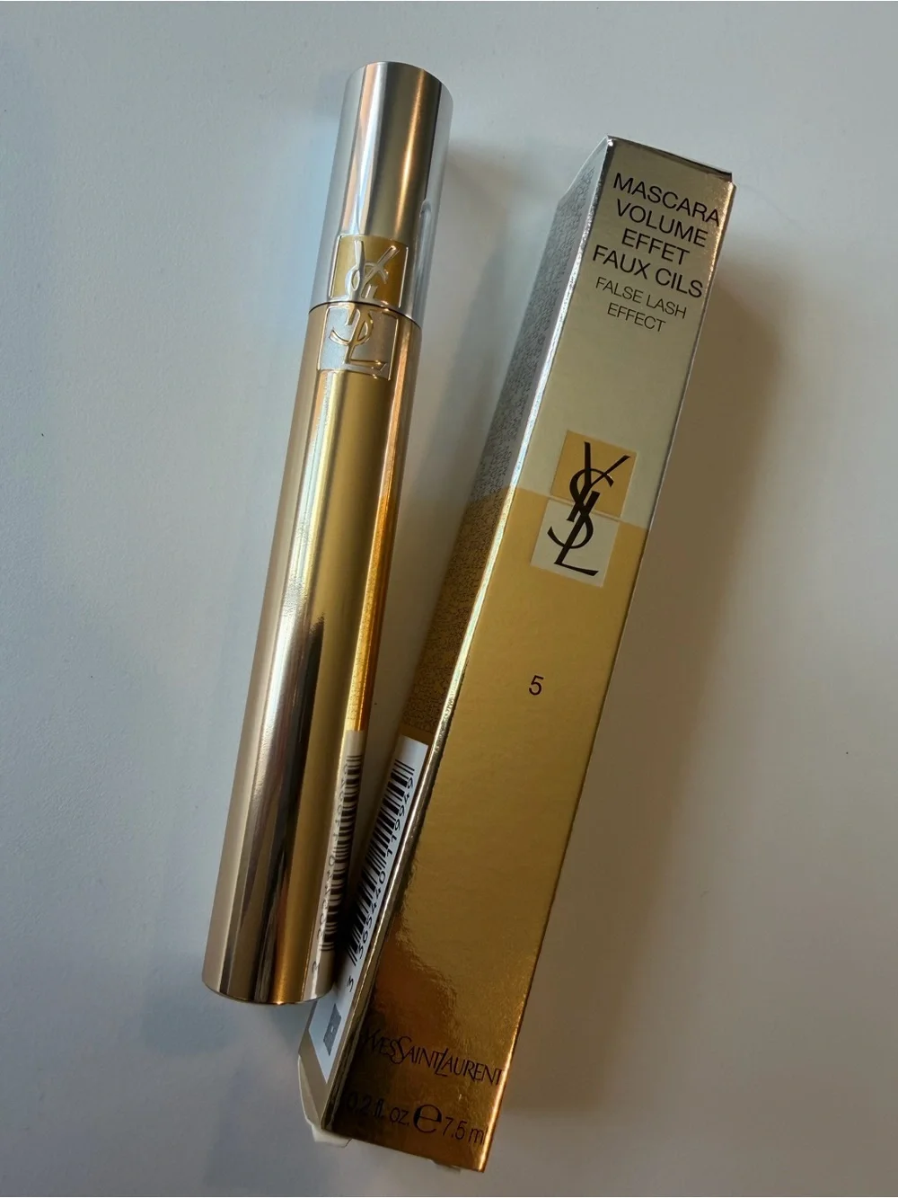 Yves Saint Laurent Volumizing Mascara - 5 Burgundy
